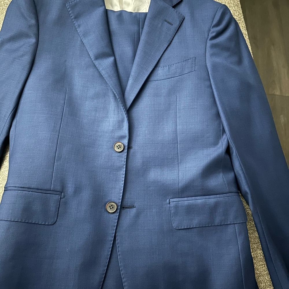 Suitsupply Classic Navy Suit